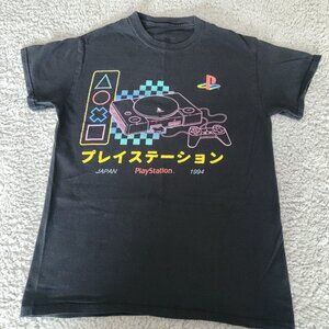 Men’s Small PlayStation‎ Retro 1994 Japan Tee – Classic Console Graphic